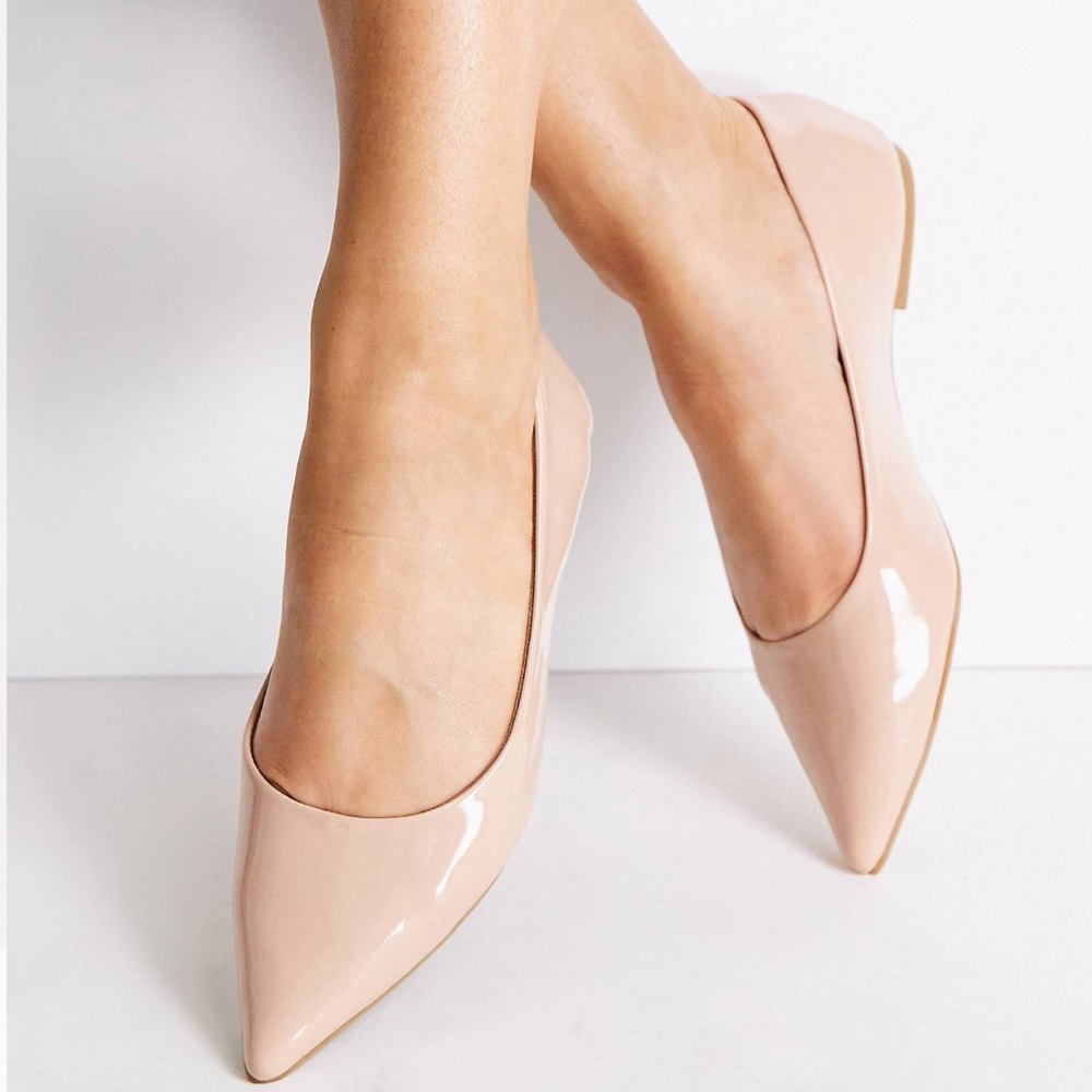 Elegant Nude Flats